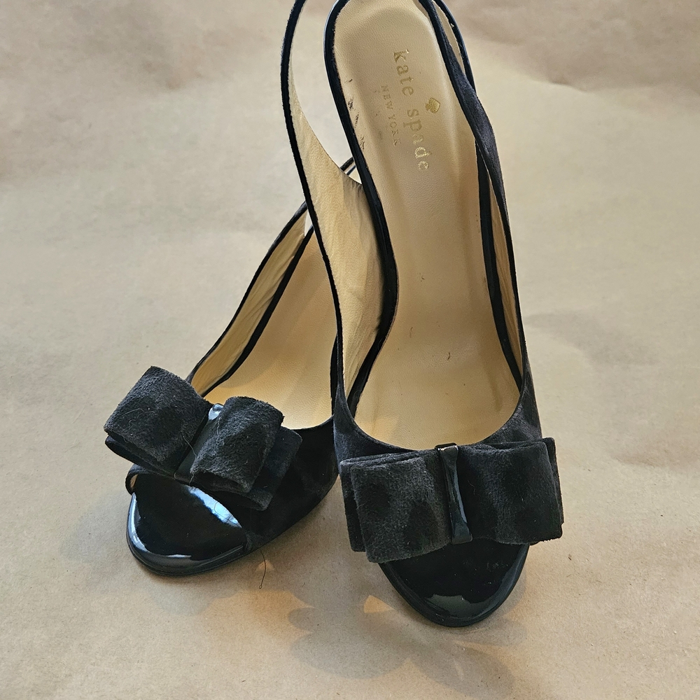 Kate Spade Suede Leopard Print. OPEN toe bow Sling Backs Like New!
